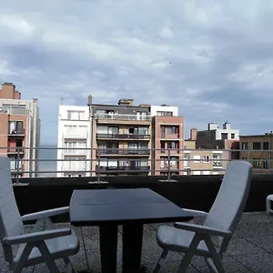Dakstudio Met Reuze Zonneterras , Middelkerke België